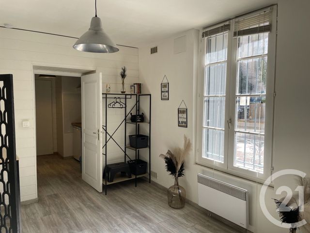 Appartement F1 &agrave; louer - 1 pi&egrave;ce - 23,40 m2 - Pezenas - 34 - LANGUEDOC-ROUSSILLON