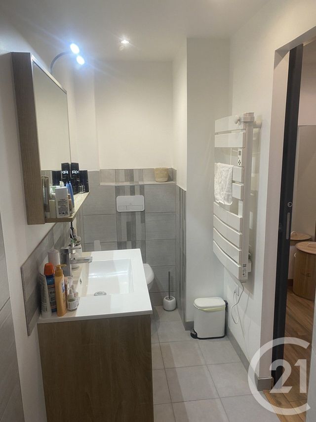 Maison &agrave; louer - 3 pi&egrave;ces - 87,14 m2 - Servian - 34 - LANGUEDOC-ROUSSILLON