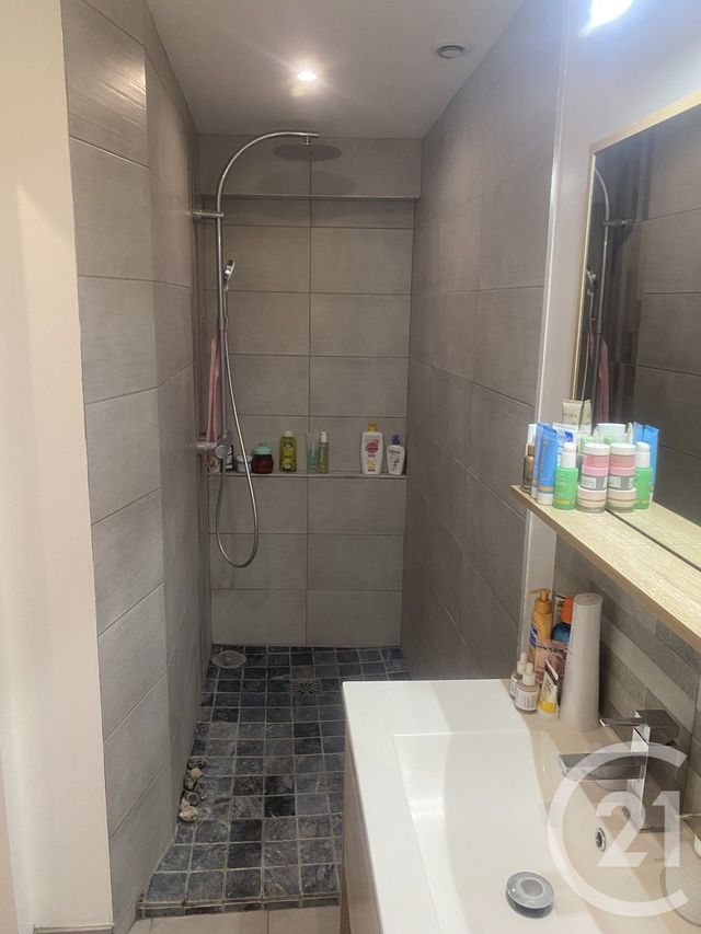 Maison &agrave; louer - 3 pi&egrave;ces - 87,14 m2 - Servian - 34 - LANGUEDOC-ROUSSILLON