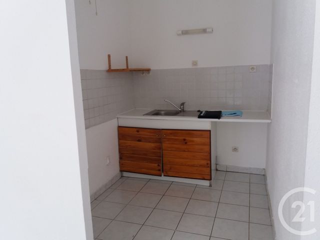 Appartement F4 &agrave; louer - 4 pi&egrave;ces - 82 m2 - Pezenas - 34 - LANGUEDOC-ROUSSILLON