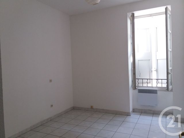 Appartement F4 &agrave; louer - 4 pi&egrave;ces - 82 m2 - Pezenas - 34 - LANGUEDOC-ROUSSILLON