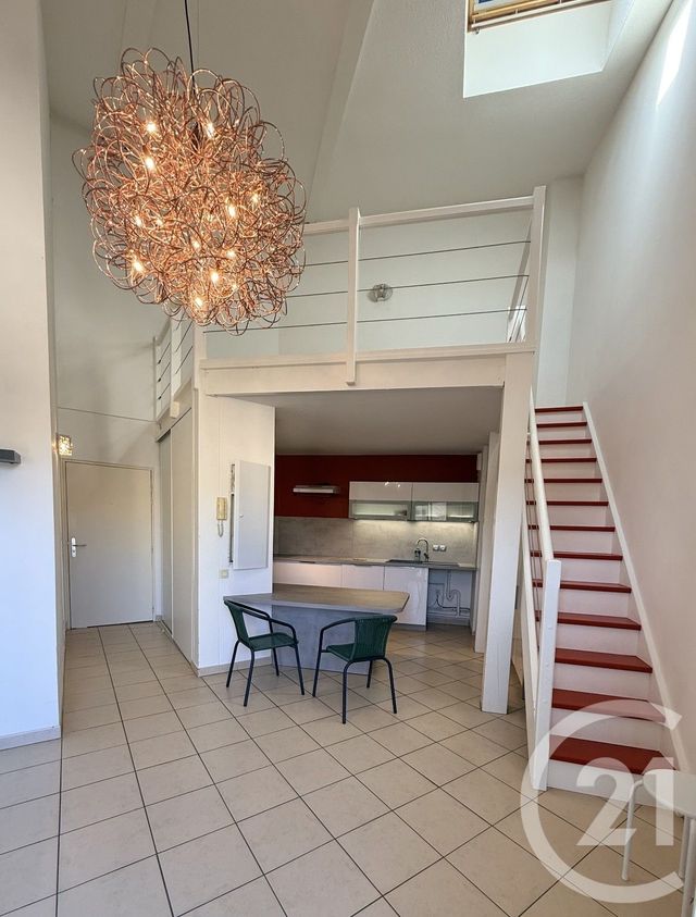 Appartement F2 &agrave; louer - 2 pi&egrave;ces - 54,08 m2 - Pezenas - 34 - LANGUEDOC-ROUSSILLON