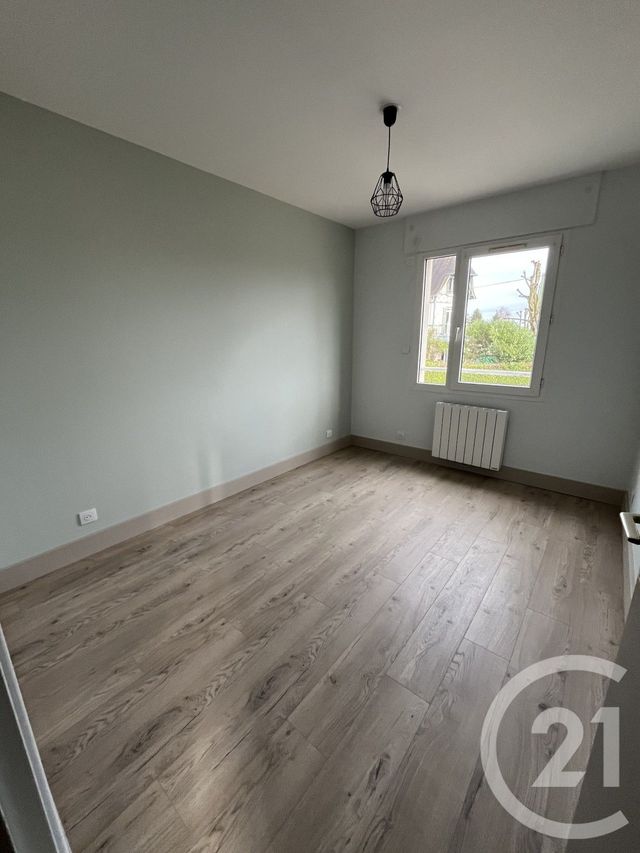 Appartement T4 &agrave; louer - 4 pi&egrave;ces - 88,23 m2 - Beuzeville - 27 - HAUTE-NORMANDIE