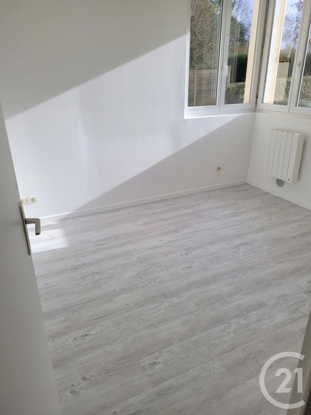 Appartement F2 &agrave; louer - 2 pi&egrave;ces - 42,89 m2 - Boulleville - 27 - HAUTE-NORMANDIE
