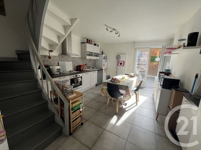 Maison &agrave; louer - 4 pi&egrave;ces - 73,15 m2 - Beuzeville - 27 - HAUTE-NORMANDIE