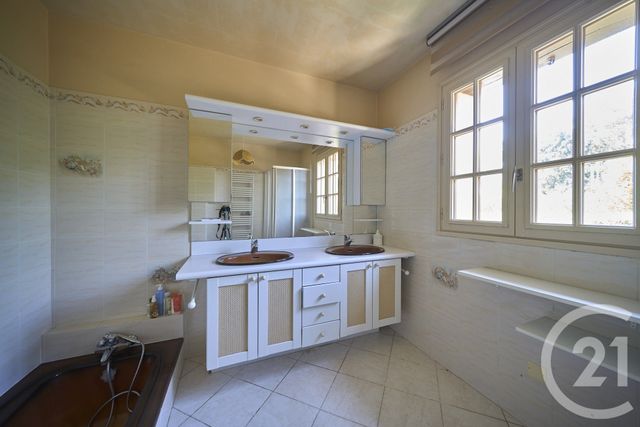 Maison à vendre - 5 pièces - 135 m2 - St Denis Sur Loire - 41 - CENTRE