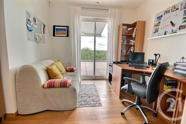 Maison à vendre - 9 pièces - 241 m2 - Veuzain Sur Loire - 41 - CENTRE