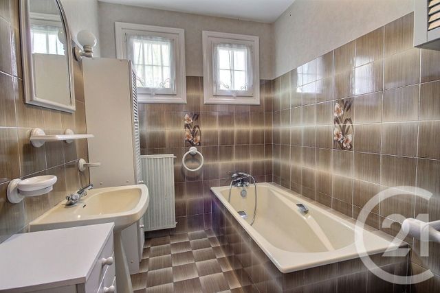 Maison &agrave; louer - 4 pi&egrave;ces - 91 m2 - Talcy - 41 - CENTRE