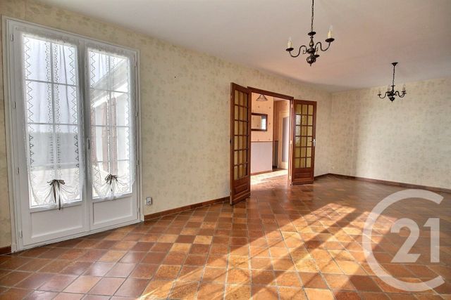 Maison &agrave; louer - 4 pi&egrave;ces - 91 m2 - Talcy - 41 - CENTRE