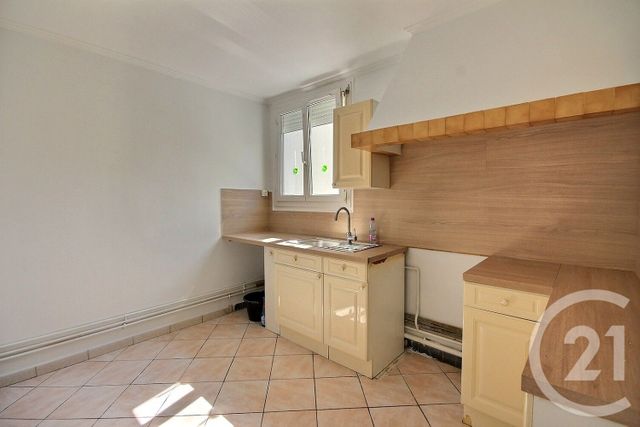 Maison &agrave; louer - 4 pi&egrave;ces - 92 m2 - Mer - 41 - CENTRE