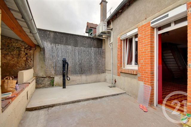 Maison &agrave; louer - 6 pi&egrave;ces - 118,64 m2 - Contres - 41 - CENTRE