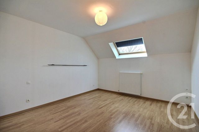 Maison &agrave; louer - 4 pi&egrave;ces - 138 m2 - La Chapelle St Martin En Plaine - 41 - CENTRE