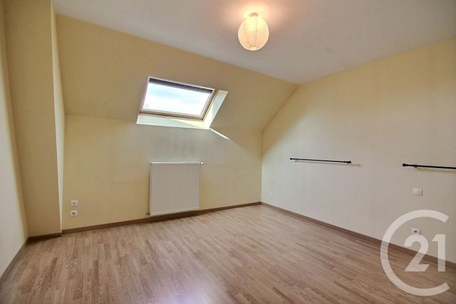 Maison &agrave; louer - 4 pi&egrave;ces - 138 m2 - La Chapelle St Martin En Plaine - 41 - CENTRE