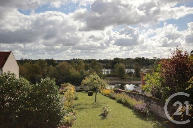 Maison &agrave; louer - 8 pi&egrave;ces - 176,58 m2 - Cour Sur Loire - 41 - CENTRE