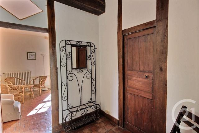 Maison &agrave; louer - 8 pi&egrave;ces - 176,58 m2 - Cour Sur Loire - 41 - CENTRE