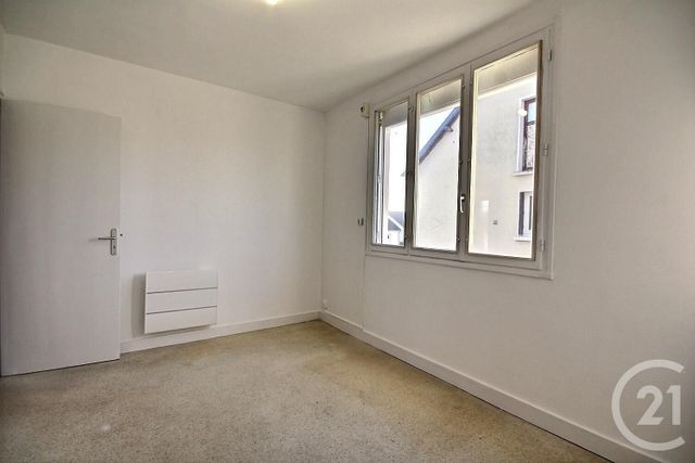 Maison à louer - 6 pièces - 162 m2 - St Amand Longpre - 41 - CENTRE