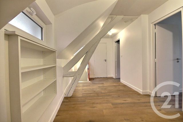 Maison &agrave; louer - 4 pi&egrave;ces - 110 m2 - Charsonville - 45 - CENTRE