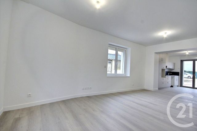 Maison &agrave; louer - 4 pi&egrave;ces - 110 m2 - Charsonville - 45 - CENTRE