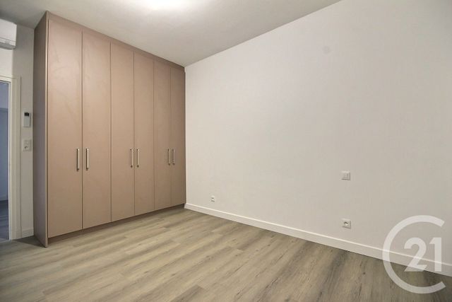 Maison &agrave; louer - 4 pi&egrave;ces - 110 m2 - Charsonville - 45 - CENTRE