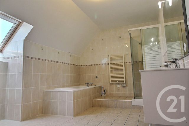 Maison &agrave; louer - 5 pi&egrave;ces - 161,89 m2 - St Ouen - 41 - CENTRE