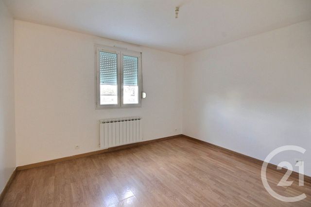 Maison &agrave; louer - 4 pi&egrave;ces - 88,34 m2 - Mer - 41 - CENTRE