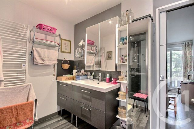 Appartement &agrave; vendre - 5 pi&egrave;ces - 99 m2 - La Chaussee St Victor - 41 - CENTRE