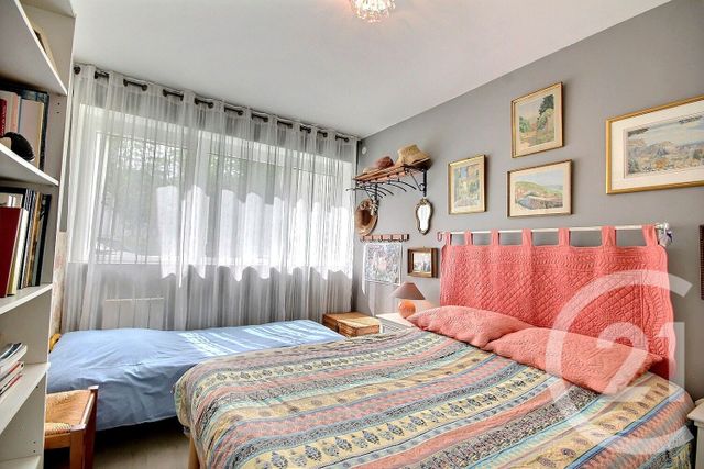 Appartement &agrave; vendre - 5 pi&egrave;ces - 99 m2 - La Chaussee St Victor - 41 - CENTRE