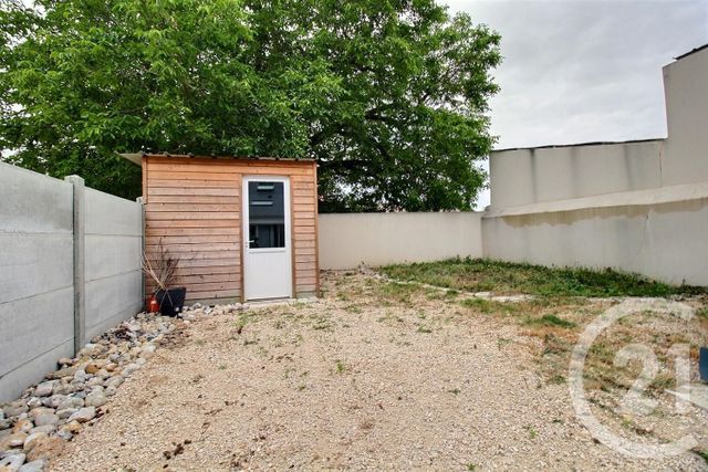 Maison &agrave; louer - 4 pi&egrave;ces - 117 m2 - Charsonville - 45 - CENTRE