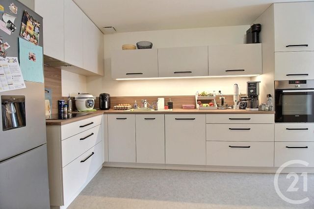 Maison &agrave; louer - 4 pi&egrave;ces - 117 m2 - Charsonville - 45 - CENTRE