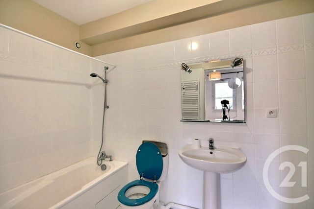 Appartement F2 &agrave; louer - 2 pi&egrave;ces - 36 m2 - Mont Pres Chambord - 41 - CENTRE