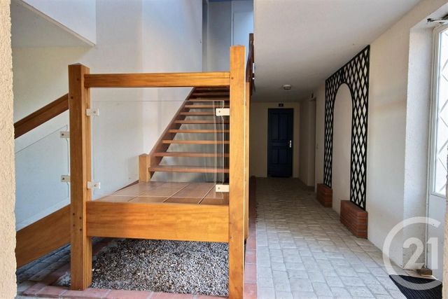 Appartement &agrave; louer - 2 pi&egrave;ces - 45,90 m2 - Cour Cheverny - 41 - CENTRE