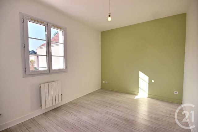 Appartement &agrave; louer - 2 pi&egrave;ces - 45,90 m2 - Cour Cheverny - 41 - CENTRE