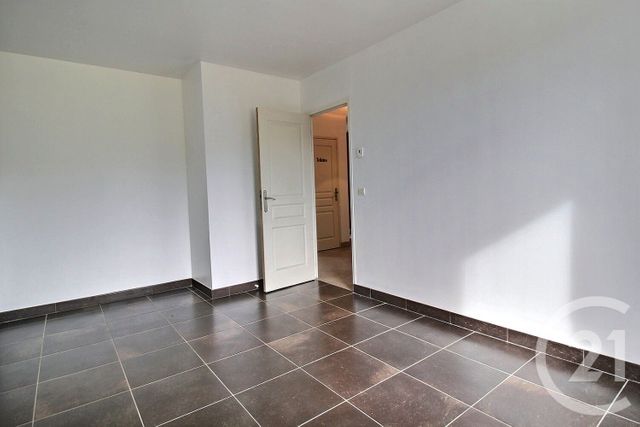 Maison &agrave; louer - 7 pi&egrave;ces - 166,32 m2 - Beauce La Romaine - 41 - CENTRE