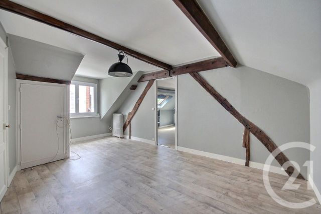 Maison &agrave; louer - 5 pi&egrave;ces - 121 m2 - Bracieux - 41 - CENTRE