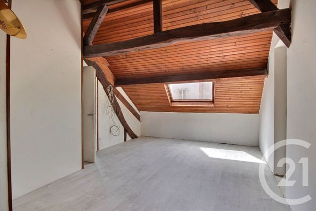 Maison &agrave; louer - 5 pi&egrave;ces - 121 m2 - Bracieux - 41 - CENTRE