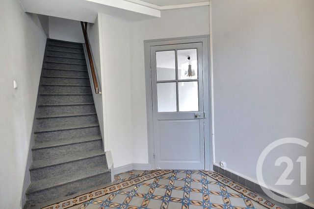 Maison &agrave; louer - 5 pi&egrave;ces - 121 m2 - Bracieux - 41 - CENTRE