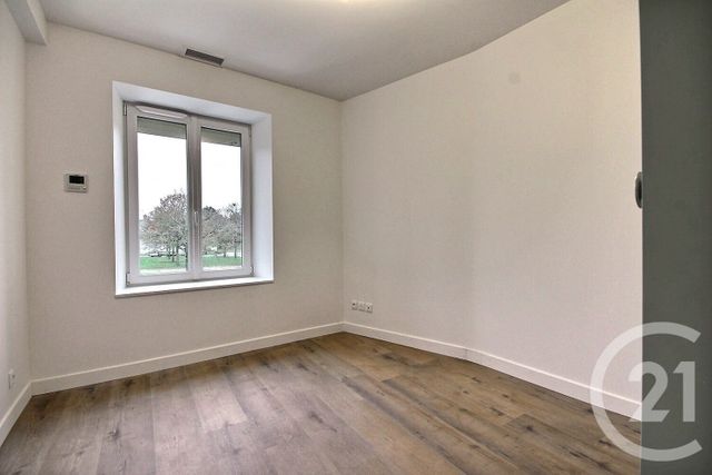 Maison &agrave; louer - 4 pi&egrave;ces - 110 m2 - Charsonville - 45 - CENTRE