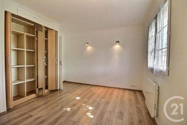 Maison &agrave; louer - 3 pi&egrave;ces - 73,77 m2 - Suevres - 41 - CENTRE