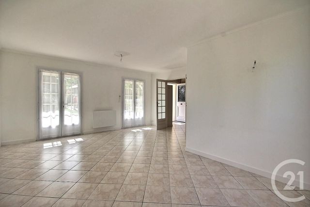 Maison &agrave; louer - 3 pi&egrave;ces - 73,77 m2 - Suevres - 41 - CENTRE