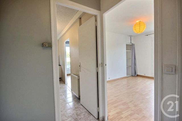 Appartement &agrave; louer - 2 pi&egrave;ces - 36 m2 - Blois - 41 - CENTRE