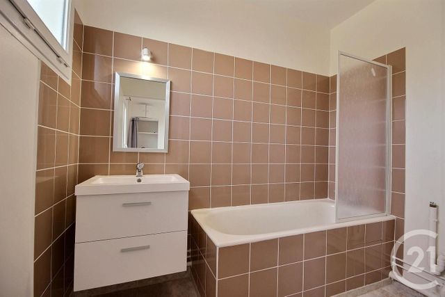 Appartement &agrave; louer - 2 pi&egrave;ces - 36 m2 - Blois - 41 - CENTRE