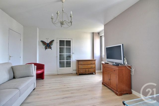 Appartement Studio &agrave; louer - 1 pi&egrave;ce - 33 m2 - Blois - 41 - CENTRE