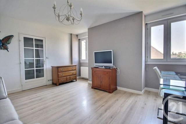 Appartement Studio &agrave; louer - 1 pi&egrave;ce - 33 m2 - Blois - 41 - CENTRE