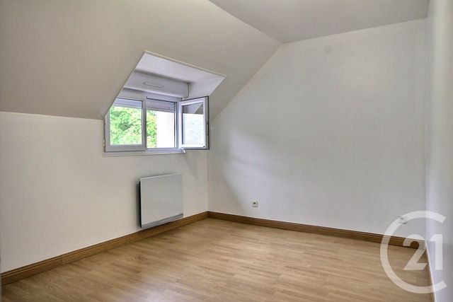 Appartement F4 &agrave; louer - 4 pi&egrave;ces - 57,27 m2 - St Laurent Nouan - 41 - CENTRE