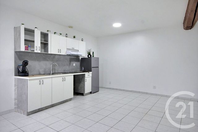 Appartement F4 &agrave; louer - 4 pi&egrave;ces - 57,27 m2 - St Laurent Nouan - 41 - CENTRE