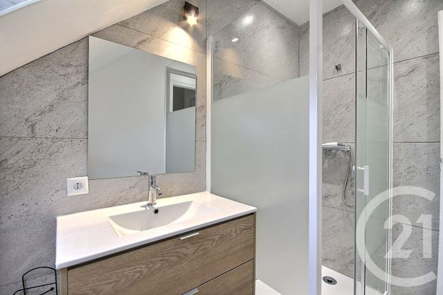 Appartement F4 &agrave; louer - 4 pi&egrave;ces - 57,27 m2 - St Laurent Nouan - 41 - CENTRE