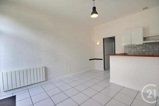 Appartement &agrave; louer - 2 pi&egrave;ces - 36,40 m2 - Blois - 41 - CENTRE