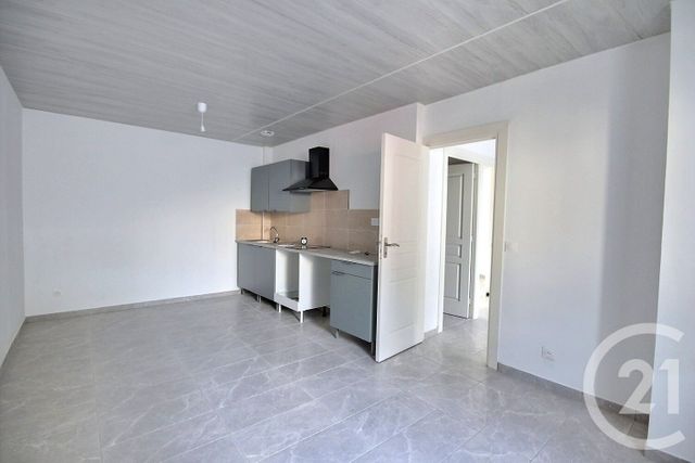Appartement F3 &agrave; louer - 3 pi&egrave;ces - 58 m2 - Vineuil - 41 - CENTRE