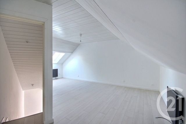 Appartement F3 &agrave; louer - 3 pi&egrave;ces - 58 m2 - Vineuil - 41 - CENTRE
