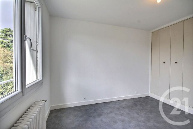 Appartement &agrave; louer - 4 pi&egrave;ces - 87 m2 - Blois - 41 - CENTRE